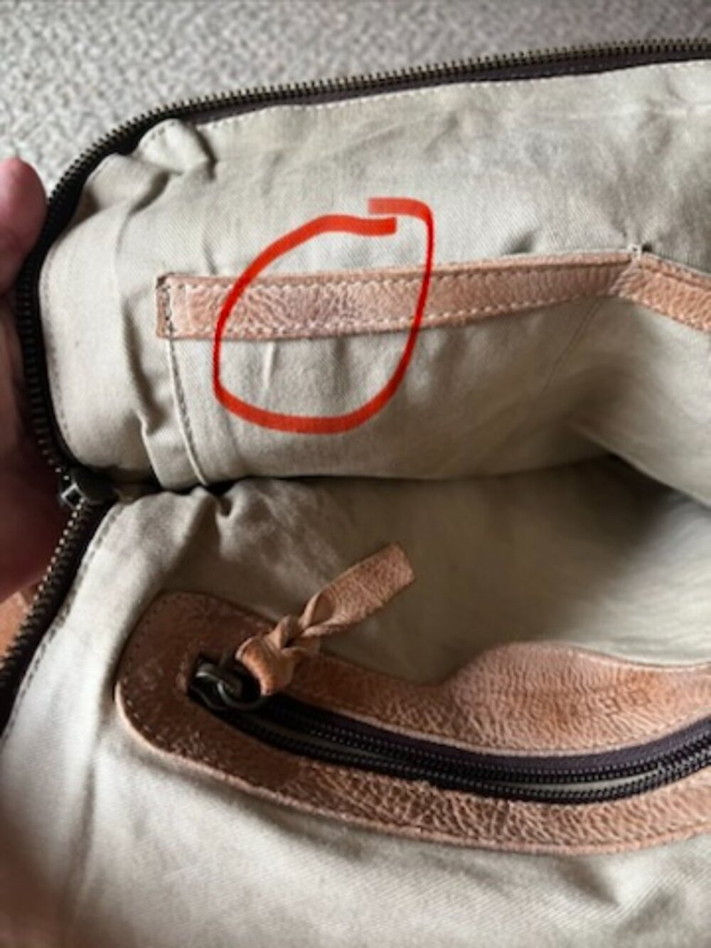 Bed Stu AIKEN Leather Crossbody Convertible Bag Tan OATS DD, Good Condition - Picture 15 of 16
